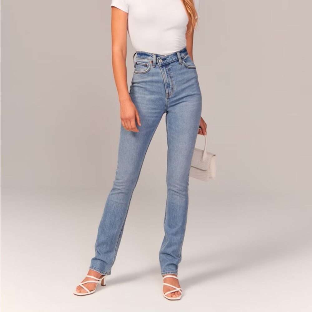 The 90s slim straight ultra high rise jeans